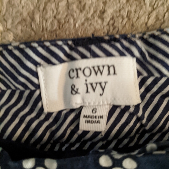 Crown & Ivy shorts - Picture 2 of 2